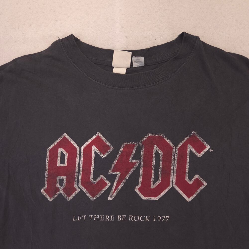 ACDC Band Crew Neck Short Sleeve Graphic T Shirt Mens Size Medium M Gray Red